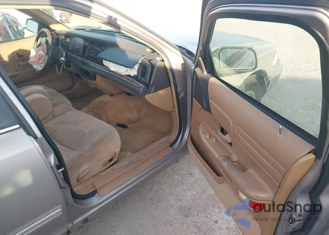 1995 Ford Crown Victoria Lx z USA, uszkodzony, nr VIN 2FALP74WXSX190674